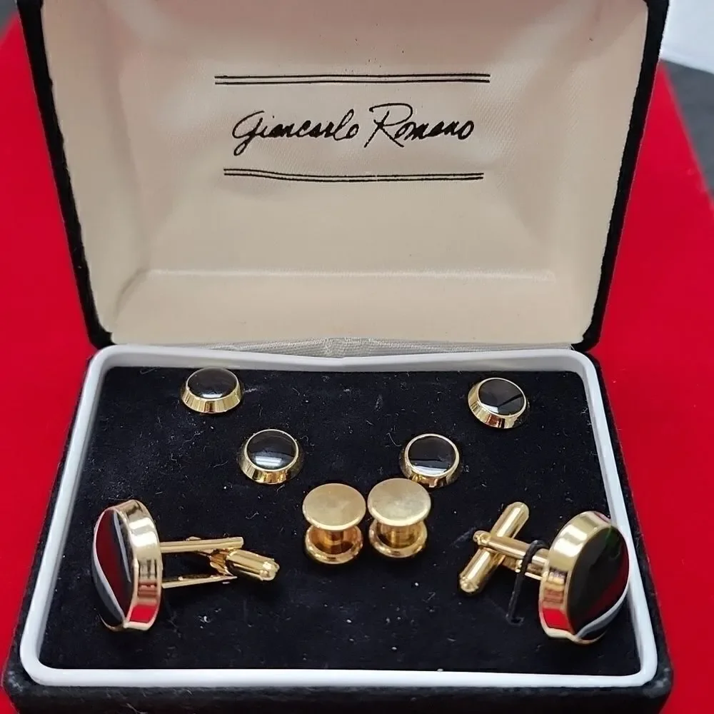 New! Vintage Giancarlo Romano Tuxedo awesome Gold Black Onyx Cuff link and stud